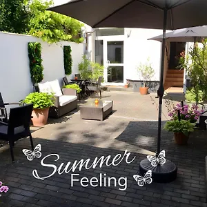 Kaiserswerth Bed and breakfast